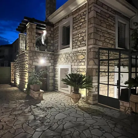 Villa Carpe Diem Corinthian ι *