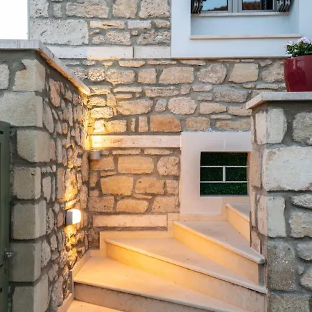 Carpe Diem Corinthian ι